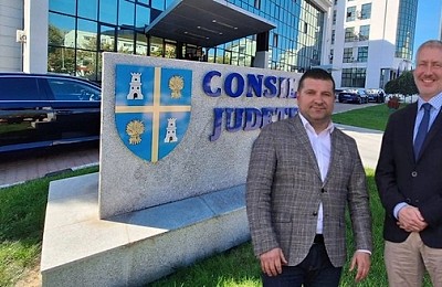 Întrevedere a vicepreşedintelui CJ Olt Ionuț Ivan cu un reprezentant al Ambasadei UK, pe tema investițiilor britanice în judeţ