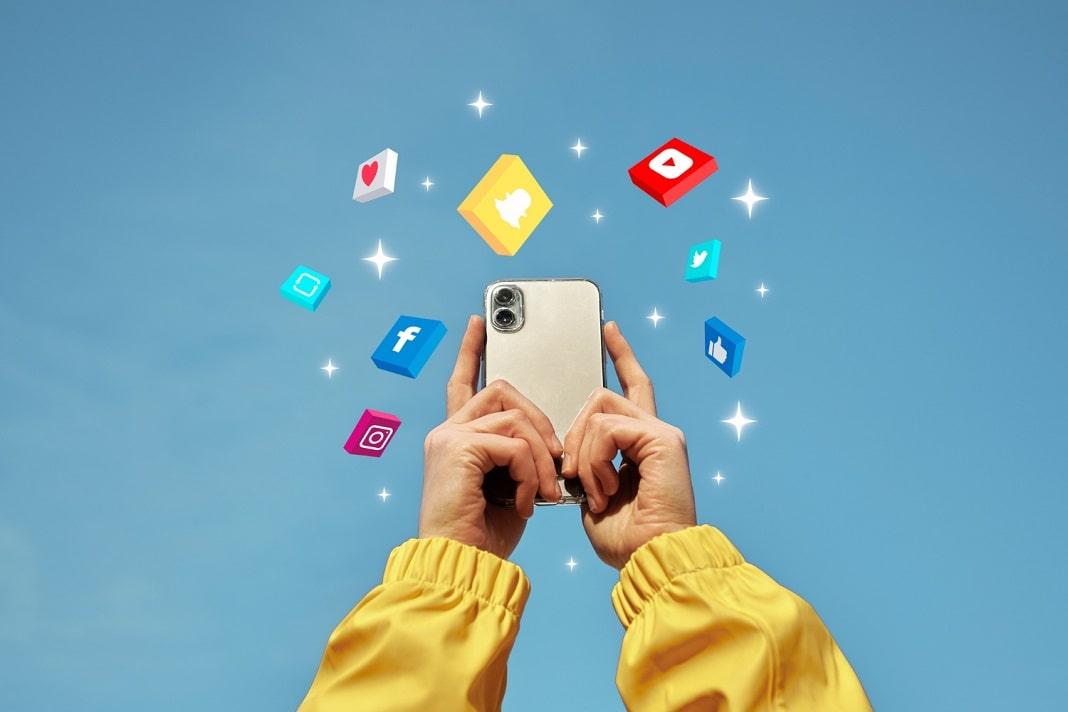 Generația Z și Millennials socializează mai mult online decât în lumea reală