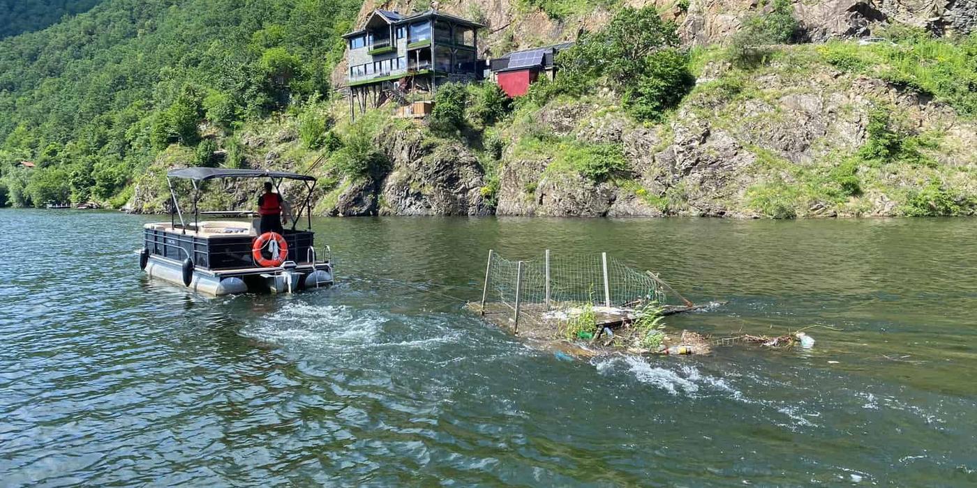 În perioada 7-9 iulie 2023 a avut loc o amplă acțiune de igienizare a lacului Tarnița