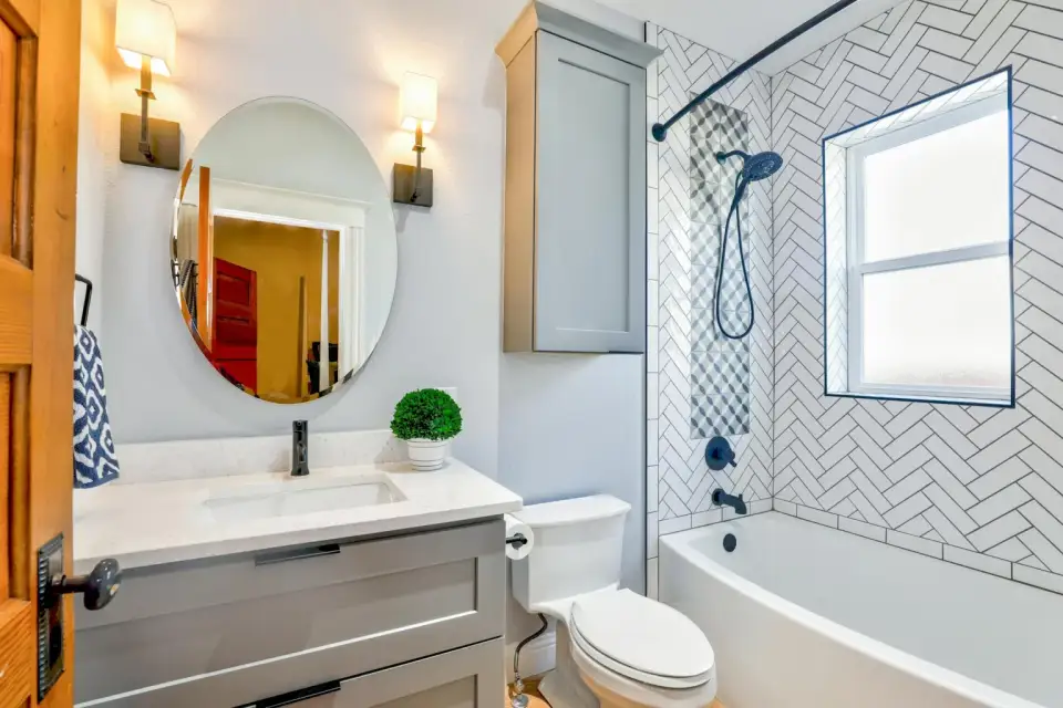 Tips and Tricks for Optimizing Space in a Small Bathroom