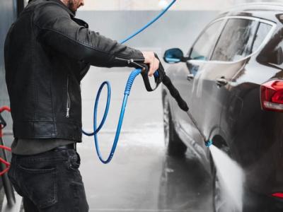 Cum funcționează o spălătorie auto self-service și de ce este un model de afacere tot mai căutat