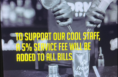 Localul clujean care impune 5% din notă pentru susținerea personalului său nu respectă legea