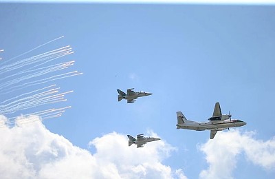 Rusia a pierdut două aeronave militare într-o singură zi: Su-34 și An-26 s-au prăbușit în Crimeea