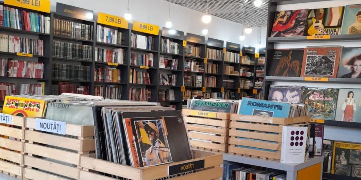Ai discuri de vinil vechi? Uite 5 idei prin care le poți valorifica