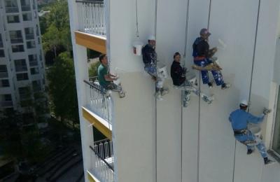 Blocurile din cartierele Constanței: proprietarii, obligați să curețe graffiti-ul sub amenințarea amenzilor record