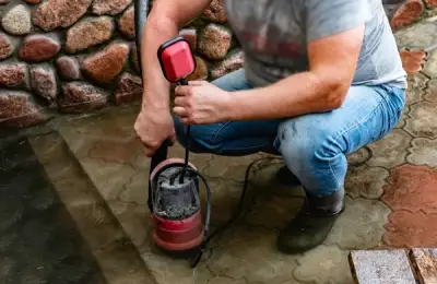 Ai probleme cu evacuarea apei murdare? Ce tip de pompă submersibilă ți se potrivește?