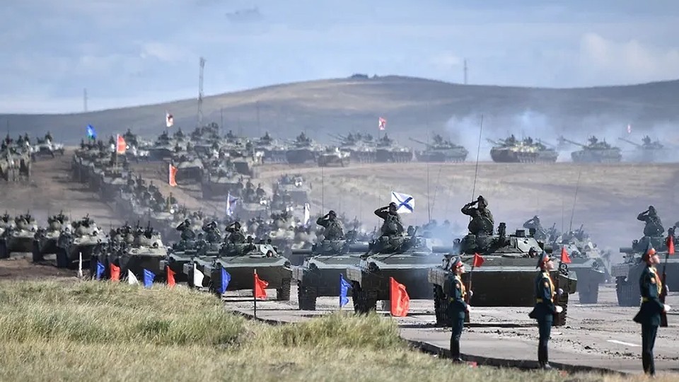 Rusia primește tanchiști chinezi pentru a-i învăța „din experiență” cum să lupte împotriva NATO