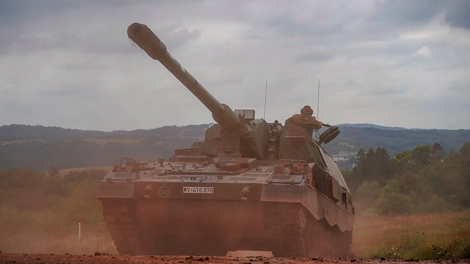 Bundeswehr, solicitată de NATO să trimită încă 7 brigăzi pentru apărarea alianței, care se teme de un atac al Rusiei. Problema: 40.000 de militari activi