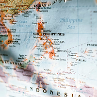 Măsuri disperate în țările din Asia: benzină pe cartelă, interzisă folosirea liftului și aerului condiționat și utilizarea mașinilor în comun | Angajații sunt îndemnați să poarte haine subțiri ca să facă față căldurii din clădiri