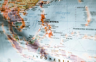 Măsuri disperate în țările din Asia: benzină pe cartelă, interzisă folosirea liftului și aerului condiționat și utilizarea mașinilor în comun | Angajații sunt îndemnați să poarte haine subțiri ca să facă față căldurii din clădiri