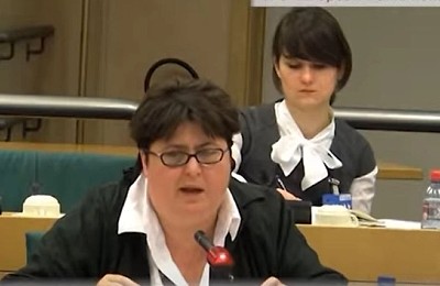 Alina Mungiu-Pippidi vrea ca statul român să fie primul din lume care INTERZICE TOTAL numerarul. Antreprenor: Dacă asta e soluția pentru “reformarea adevărată a Statului” suntem beep beep beep rău de tot