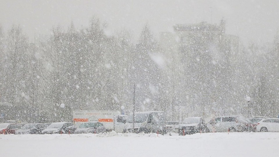 Prognoza meteo, 17 februarie. Ninsorile continuă să paralizeze întreaga țară. Cât timp mai cad precipitații