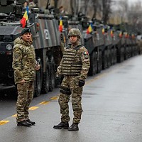 Trump zguduie NATO: Vrea să folosească Articolul 5 pentru securizarea graniței cu Mexicul