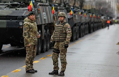 Trump zguduie NATO: Vrea să folosească Articolul 5 pentru securizarea graniței cu Mexicul