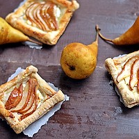 Mini tarte cu pere: Rețeta simplă cu doar 5 ingrediente