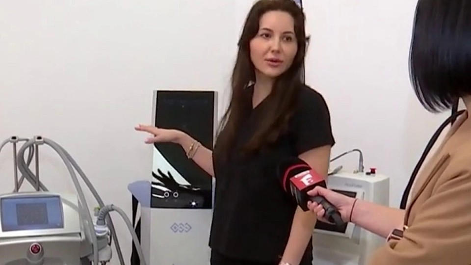 Cum funcționează aparatul revoluționar care întărește mușchii fără exerciții – 10.000 de contracții în 30 de minute