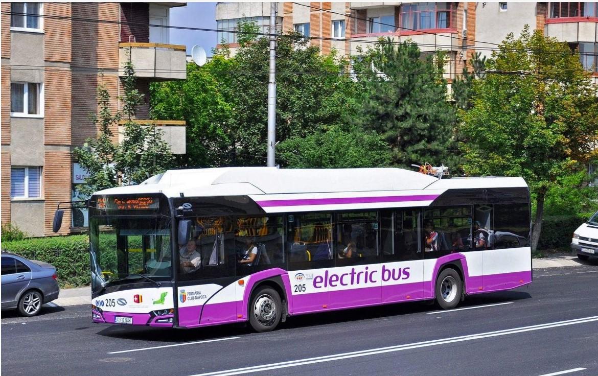Survin modificări în programul de circulație al mijloacelor de transport în comun cât elevii clujeni au vacanță