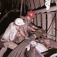Care sunt cele 6 minerale rare pe care le are România și unde le ține? Trump le consideră neprețuite