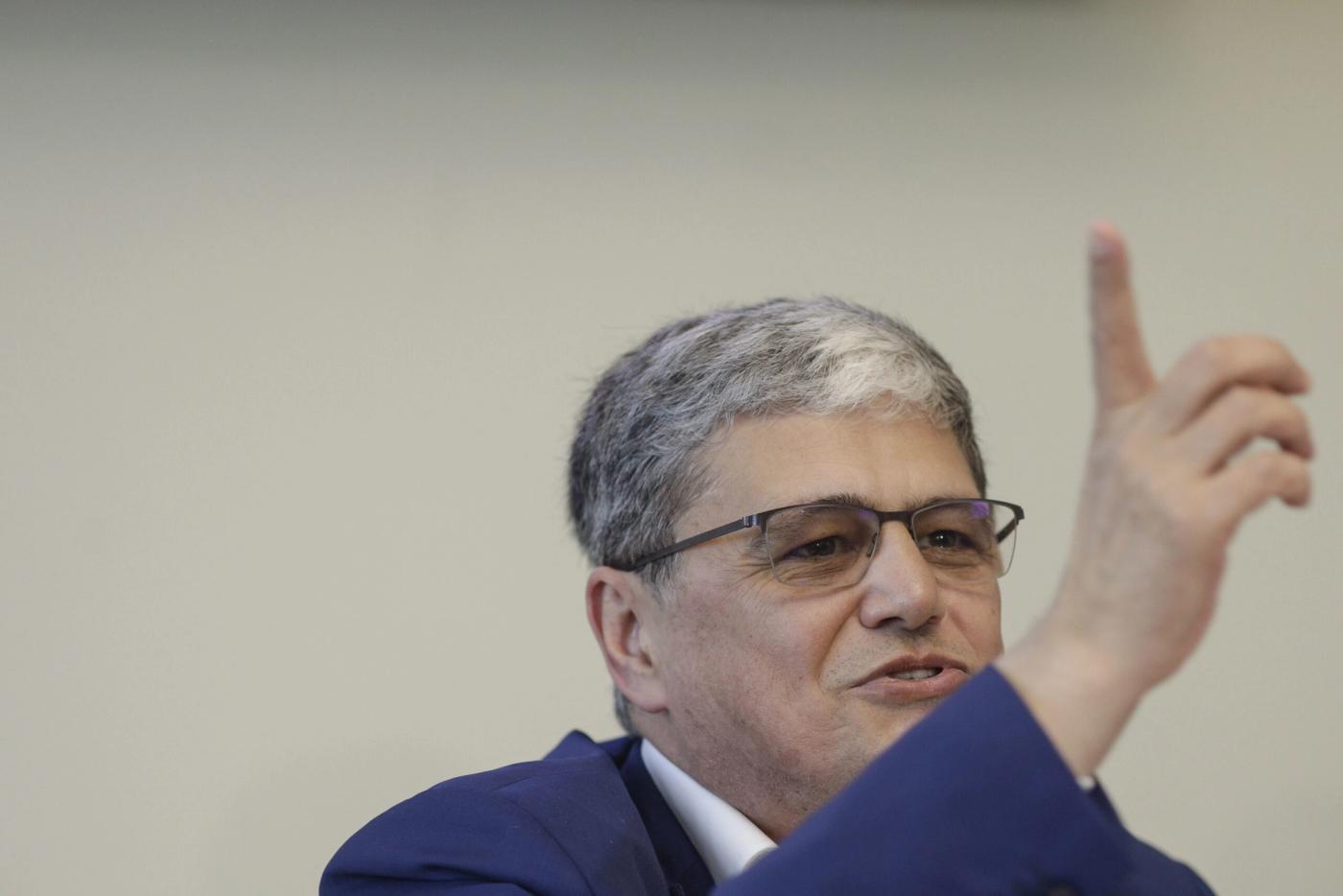 Boloş, după discuţiile cu protestatarii: Zona aceasta de revendicări care ţine de decizia Comisiei Europene trebuie prezentată CE / Subvenţiile prin plăţile directe care se fac din fondurile europene în valoare de 13 miliarde de euro ar fi periclitate