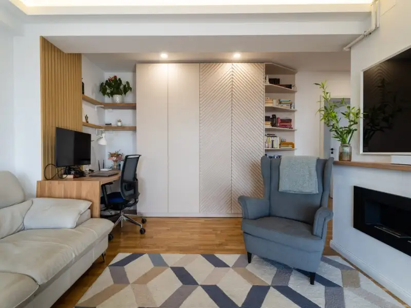 Amenajare in stil industrial cu jocuri de texturi si riflaje