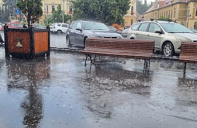 Actualizare Meteorologică: Prezența norilor și a precipitațiilor va continua
