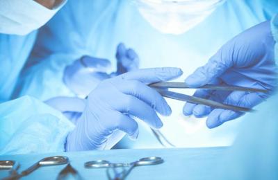 Șeful secției de chirurgie de la Spitalul Militar din Cluj-Napoca, condamnat, în prima instanță, într-un dosar de malpraxis