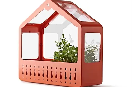 Suport de plante in forma de casuta pentru pervazul tau