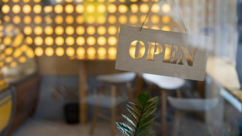 Cum influențează iluminatul inteligent percepția brandului în industria HoReCa