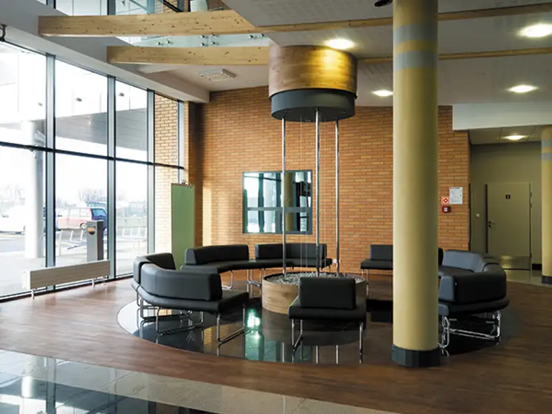 O solutie inedita pentru birou si biblioteca amenajarea cu placaj ceramic