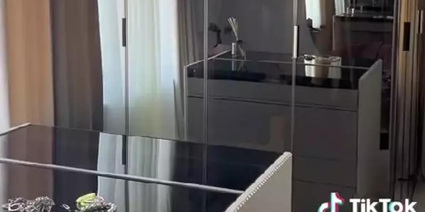 Cum arată noul apartament al Oanei Radu. Imagini din locuința artistei: „Patul este piesa de rezistență”