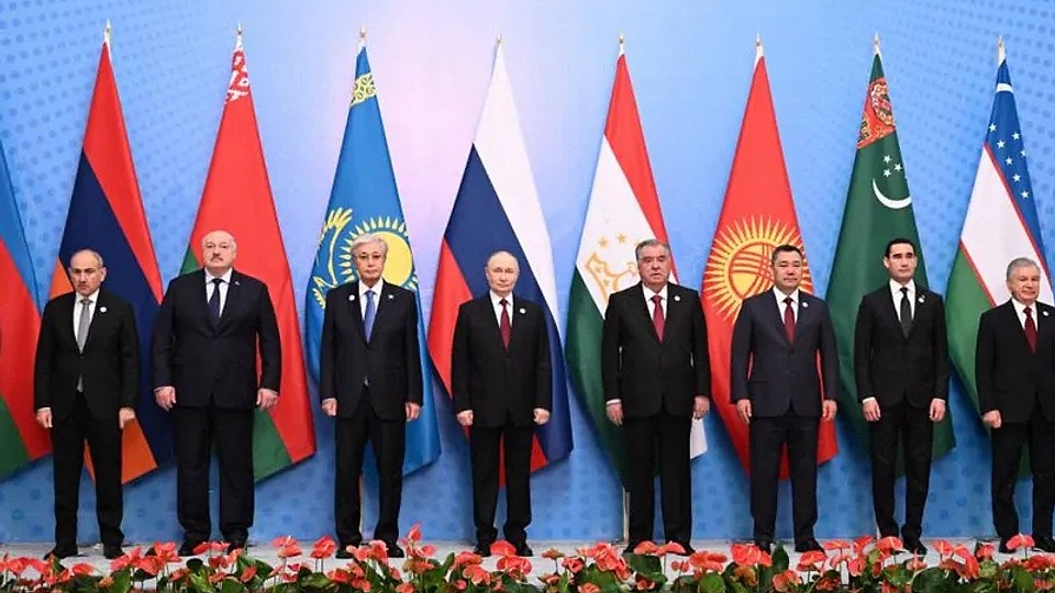Nu doar Lukoil e problema. 60% din importurile de țiței ale României vin din țări prietene cu Rusia