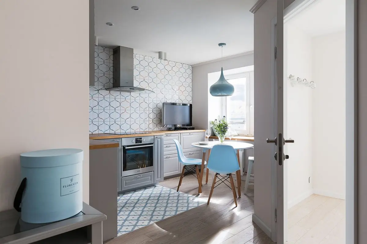 Spatiu de 53 mp transformat intr-un apartament de trei camere