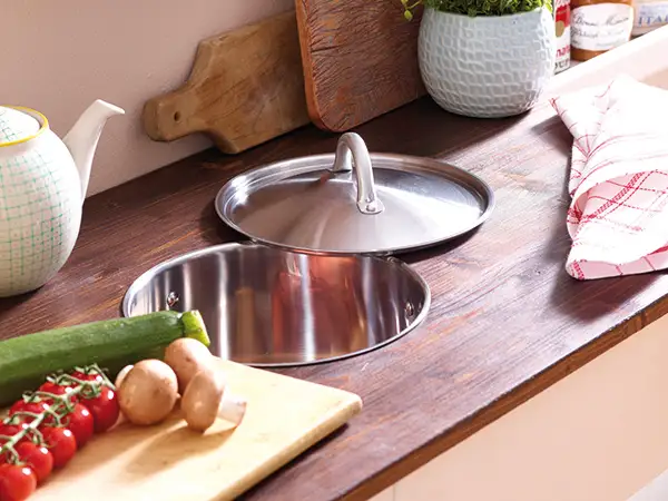 Cum sa construiesti un cos pentru deseurile din bucatarie