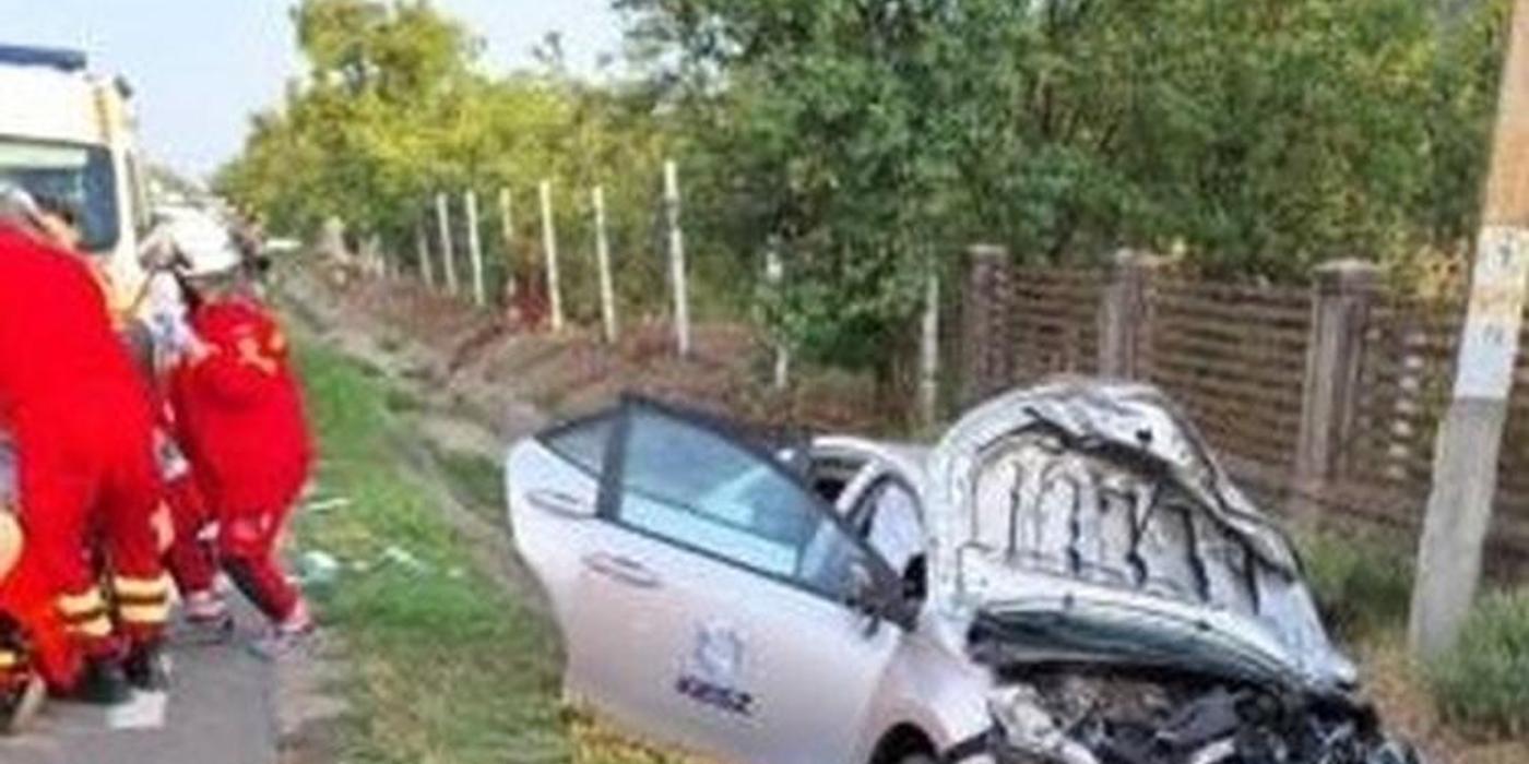 O mașină cu numere de Cluj a fost implicată în această dimineață într-un accident rutier grav în județul Maramureș