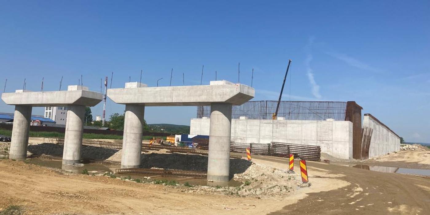 Grindeanu: Pe Piteşti-Sibiu se lucrează surprinzător de bine/ În septembrie se va da în circulaţie un lot de pe Autostrada Transilvania şi o să ajungem şi noi la acea mie de kilometri de drum expres şi autostradă