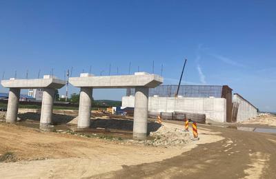 Grindeanu: Pe Piteşti-Sibiu se lucrează surprinzător de bine/ În septembrie se va da în circulaţie un lot de pe Autostrada Transilvania şi o să ajungem şi noi la acea mie de kilometri de drum expres şi autostradă