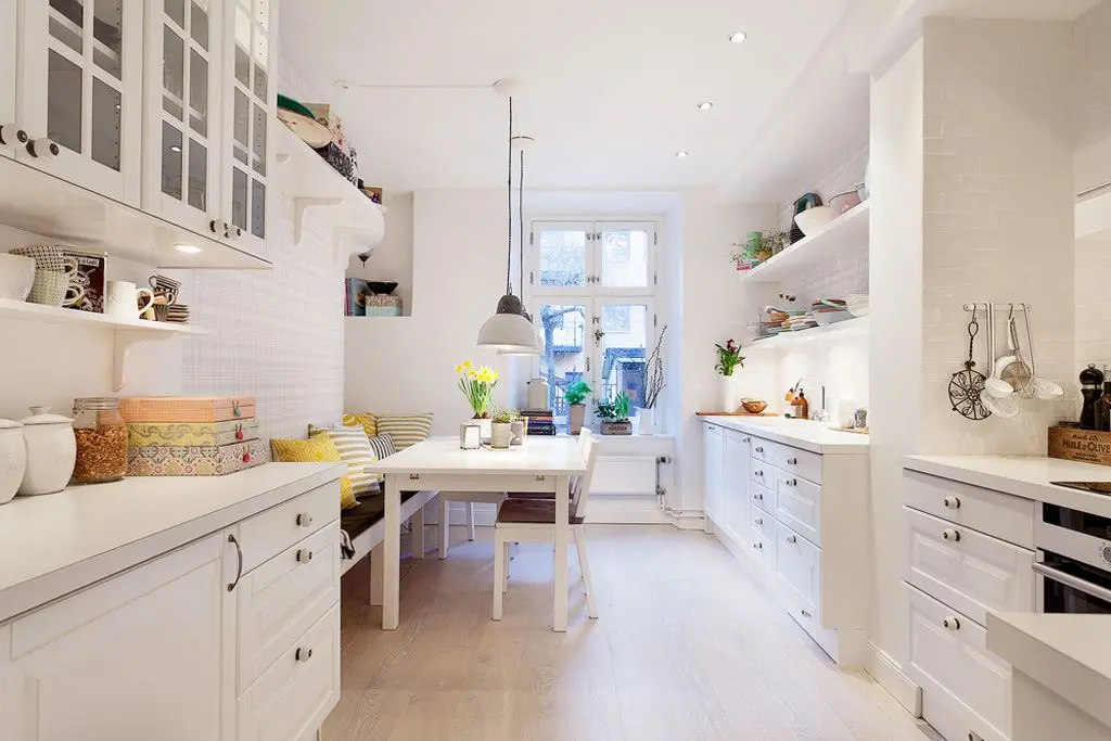 Amenajarea unui apartament de 87 mp sau cand albul cucereste spatiul