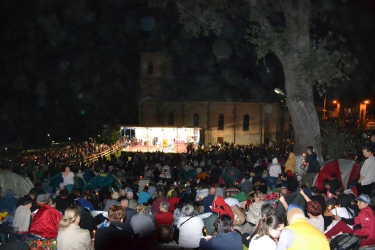 Aproape 10 mii de credincioși au venit chiar şi de la sute de kilometri depărtare să se roage la Mănăstirea Nicula din județul Cluj