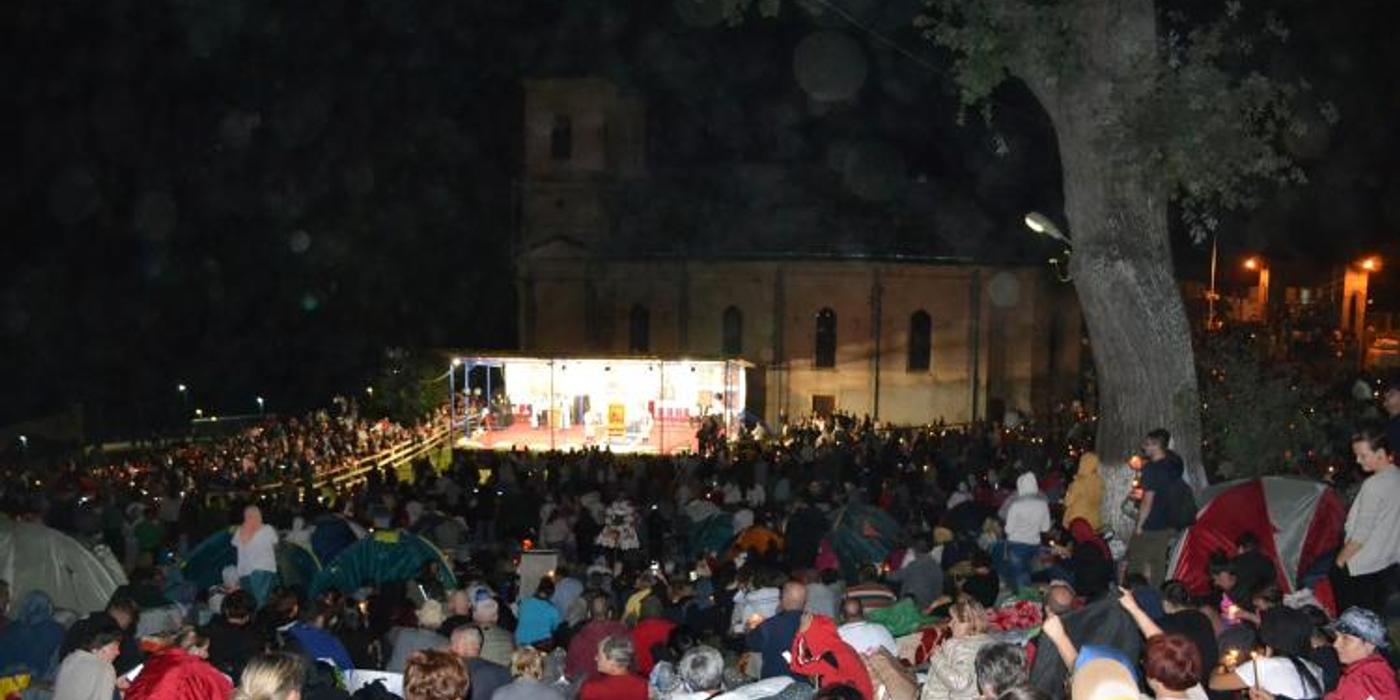 Aproape 10 mii de credincioși au venit chiar şi de la sute de kilometri depărtare să se roage la Mănăstirea Nicula din județul Cluj