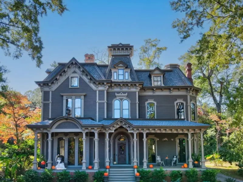 Creel House din Stranger Things – casa victoriană care inspiră mister și design