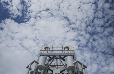 POLITICO: România pariază pe mini-reactoarele nucleare, în timp ce era cărbunelui a ajuns pe marginea prăpastiei. Este un experiment pe care alţii din Europa îl urmăresc îndeaproape, însă există obstacole şi scepticism