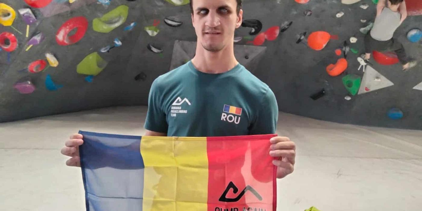 Un șofer CTP Cluj a demonstrat că mai există umanitate. Acesta a ajutat un nevăzător să urce în autobuz