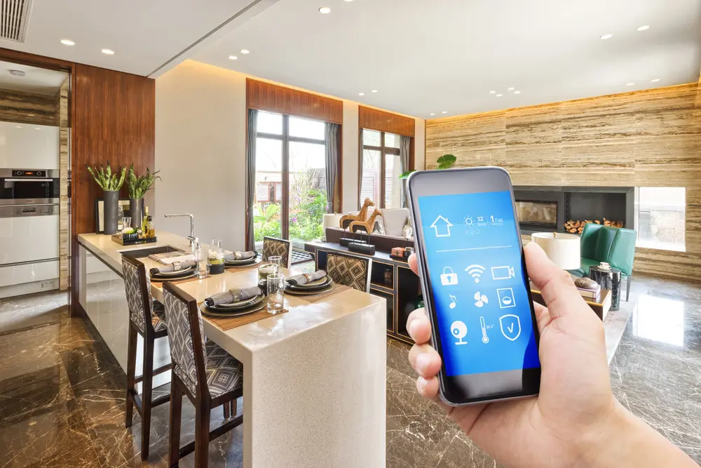 Cum sa te bucuri de o casa inteligenta fara investitii mari. 5 aparate care te vor ajuta sa controlezi mediul in care locuiesti