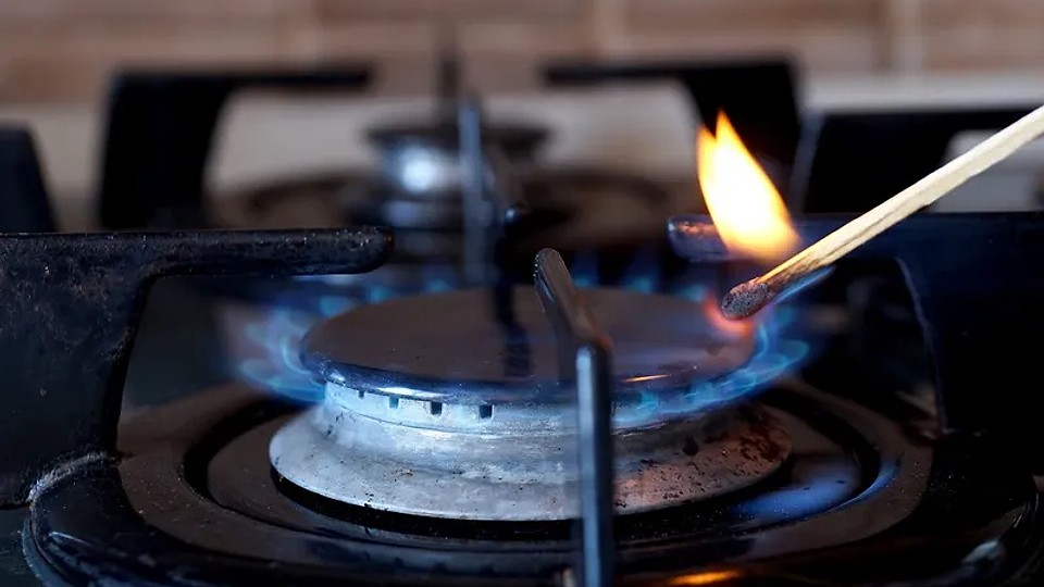 Facturile la gaz explodează din 2026. Noile tarife aduc scumpiri și de 35% pentru români