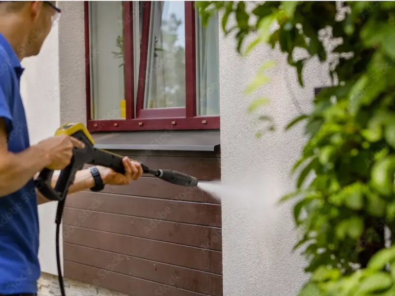 Top 6 soluții eficiente de curățare a fațadei casei