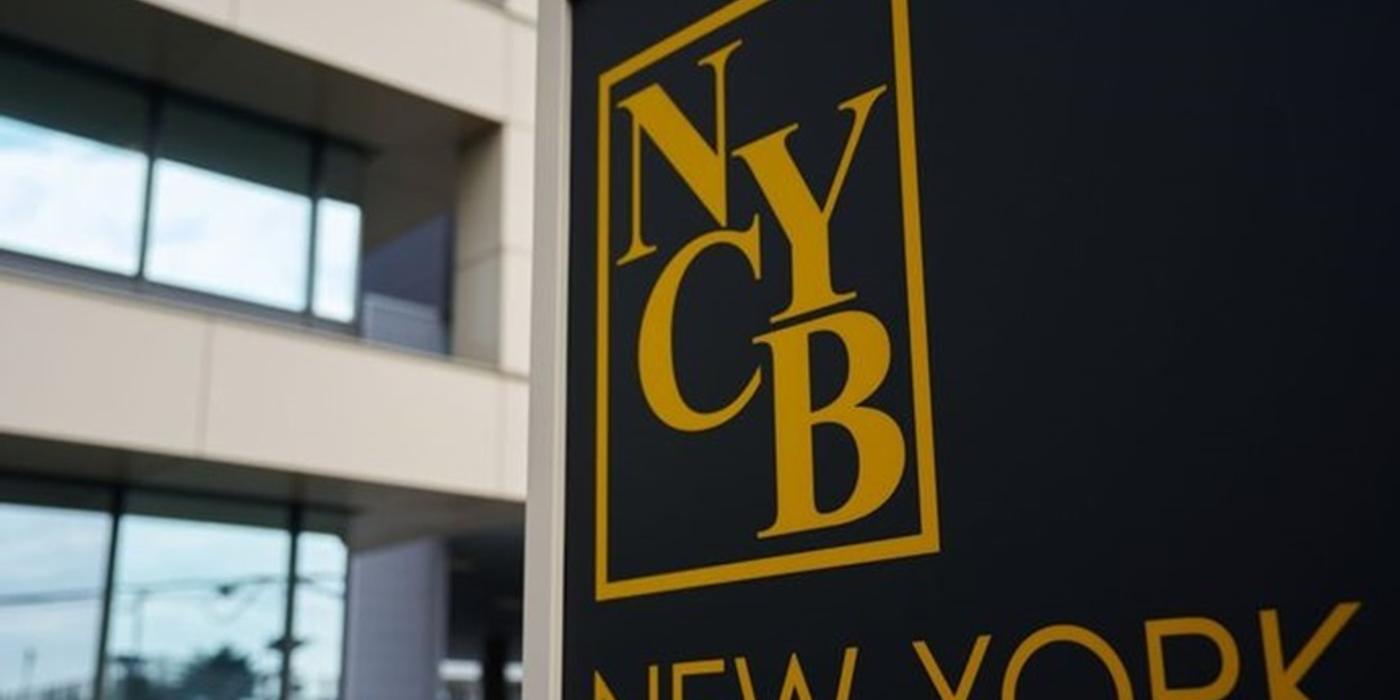 New York Community Bancorp a anunţat o majorare de capital de 1 miliard de dolari; acţiunile au urcat cu 30% după anunţ