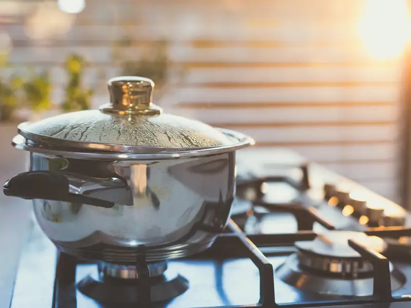 5 lucruri pe care trebuie sa le faci inainte sa folosesti un aragaz nou