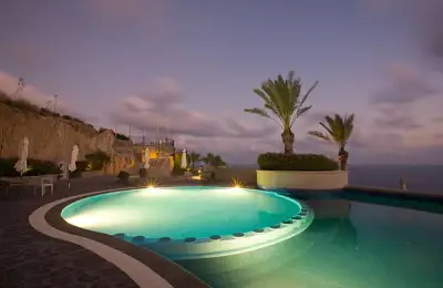 Unique Lighting Solutions for Your Backyard Pool
