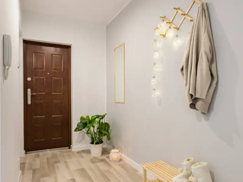 Idei de amenajare a holului de la intrare în casă pentru o primă impresie fantastică