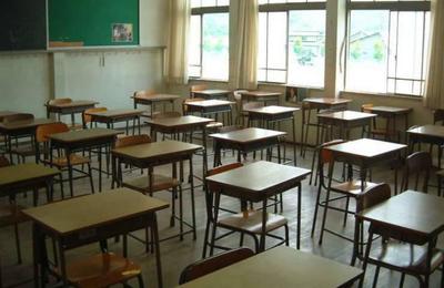 Un protest a fost organizat miercuri, în fața Inspectoratului Şcolar Judeţean Cluj